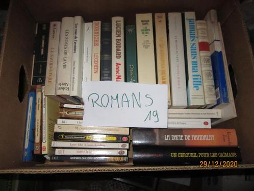 Livres +- 33 romans caisse n19 adam D, Boeken, Romans, Gelezen, Ophalen