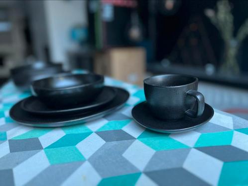 Modern Servies (bruin-zwart) 7-delig, Huis en Inrichting, Keuken | Servies, Zo goed als nieuw, Compleet servies, Effen, Ophalen