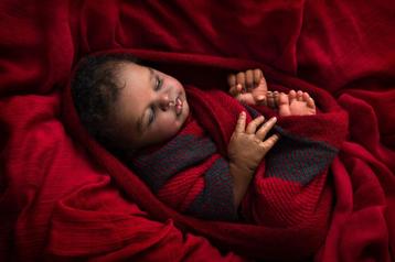 reborn babypop Yousef (Afrikaans) met geroote haartjes beschikbaar voor biedingen