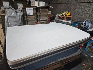 Matras beschikbaar voor biedingen