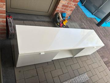 Gratis tv kast 160x40x40 beschikbaar voor biedingen