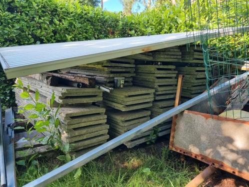 Beton platen, palen & garagepoort, Doe-het-zelf en Bouw, Overige Doe-Het-Zelf en Bouw, Ophalen