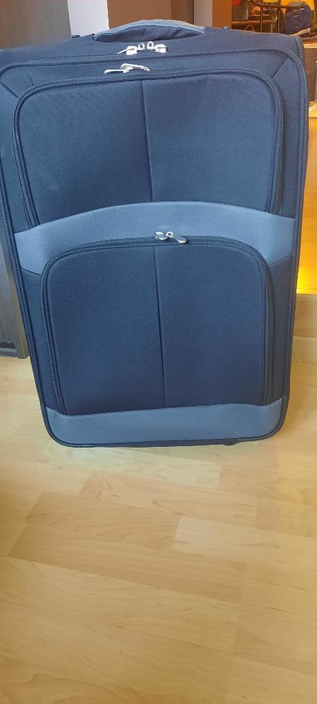 koffer  op wieltjes NIEUW, Handtassen en Accessoires, Koffers, Nieuw, Zacht kunststof, 60 tot 70 cm, 35 tot 45 cm, Uitschuifbare handgreep