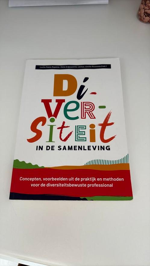 Diversiteit in de samenleving, Boeken, Wetenschap, Zo goed als nieuw, Ophalen
