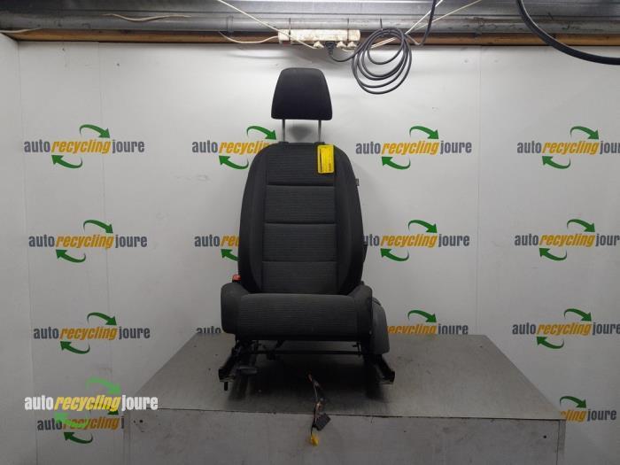 Stoel links van een Volkswagen Golf, Auto-onderdelen, Interieur en Bekleding, Volkswagen, Gebruikt, 3 maanden garantie