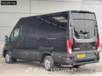 Iveco Daily 35S16 Automaat L2H2 Airco Cruise Velgen 3500kg t, Auto's, Euro 6, Iveco, Zwart, Bedrijf