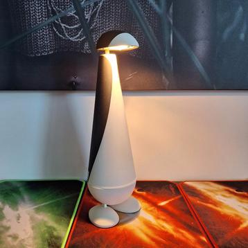 Vintage pinguin lamp beschikbaar voor biedingen