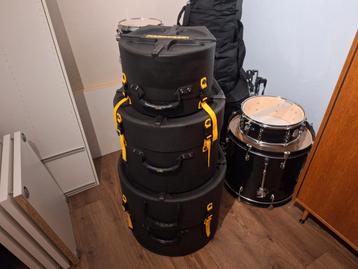 Hardcases voor drums & cymbalen beschikbaar voor biedingen