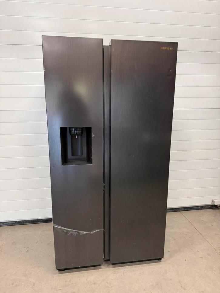 Samsung RS68A8842B1 Amerikaanse koelkast nieuw, Elektronische apparatuur, Koelkasten en IJskasten, Zo goed als nieuw, Met aparte vriezer