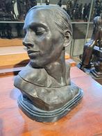 Oud bronzen  borstbeeld, Ophalen