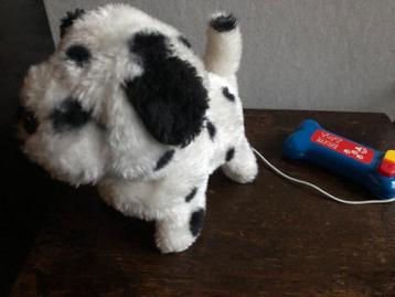 Interactieve hond - stapt - blaft - kwispelt met staart beschikbaar voor biedingen