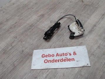 SERRURE DE PORTE GAUCHE Volkswagen Polo V (6R), Autos : Pièces & Accessoires, Utilisé, Gauche, Volkswagen