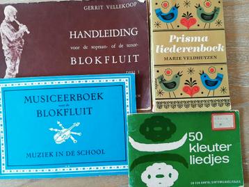 4 oude muziekboekjes met prachtige illustraties, Musique & Instruments, Enlèvement