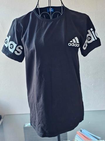 Adidas zwart T-shirt maat M met wit logo beschikbaar voor biedingen