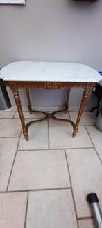 table ancienne avec feuille d'or et plateau en marbre, Maison & Meubles, Tables | Tables d'appoint, Enlèvement