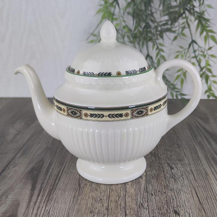 Théière Wedgwood Carlton, Antiquités & Art, Antiquités | Services (vaisselle) pièces, Enlèvement ou Envoi