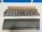 NOS flankbeplating achterdeur links voor Mercedes-Benz W126, Auto-onderdelen, Carrosserie, -, Nieuw, Ophalen of Verzenden, -