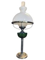 Oude olielamp in retro Provençaalse stijl, Ophalen