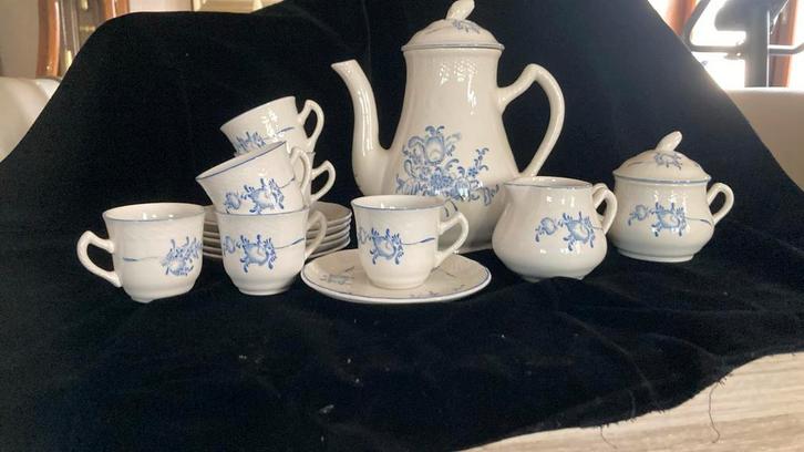 BOCH koffie/moccaservies Mariemont, Antiek en Kunst, Antiek | Servies compleet, Ophalen of Verzenden
