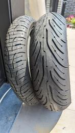 Comme neuf - Michelin Pilot Road 4 180/55 | 120/ 70