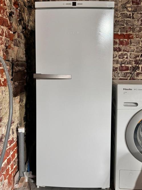 Vrijstaande koelkast Miele 140 cm hoog, Elektronische apparatuur, Koelkasten en IJskasten, Zo goed als nieuw, Ophalen