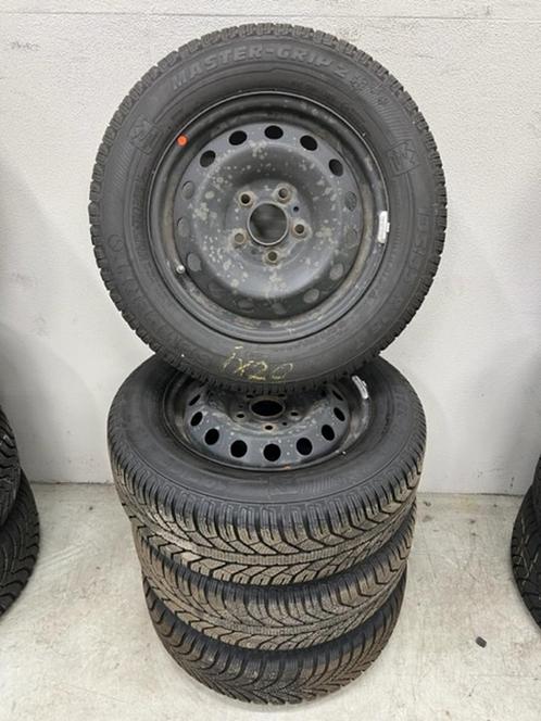 Winterset Hyundai Ioniq Semperit Master-Grip 195/65 R15, Auto-onderdelen, Banden en Velgen, Banden en Velgen, Winterbanden, 15 inch