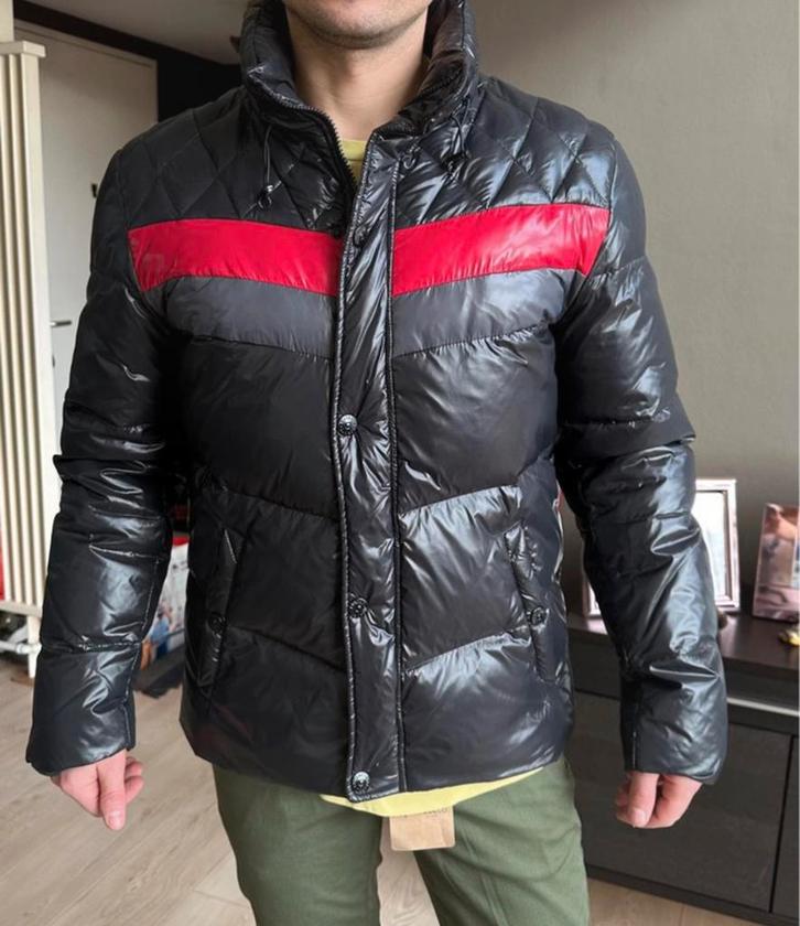 Doudoune en plumes Antony Morato – Taille L – Jamais portée, Vêtements | Hommes, Vestes | Hiver, Rouge, Enlèvement