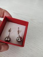 Boucles d'oreilles en argent neuf, Handtassen en Accessoires, Oorbellen, Goud, Goud, Ophalen of Verzenden, Zo goed als nieuw