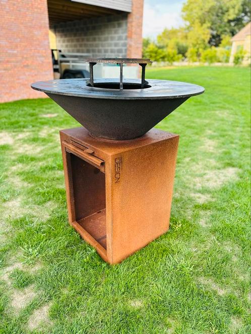 Barbecue plancha en acier corten Vale&design, Jardin & Terrasse, Barbecues au charbon de bois, Comme neuf