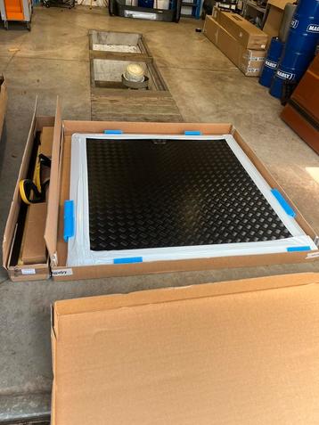 Bed Cover VW Amarok 2023+ beschikbaar voor biedingen