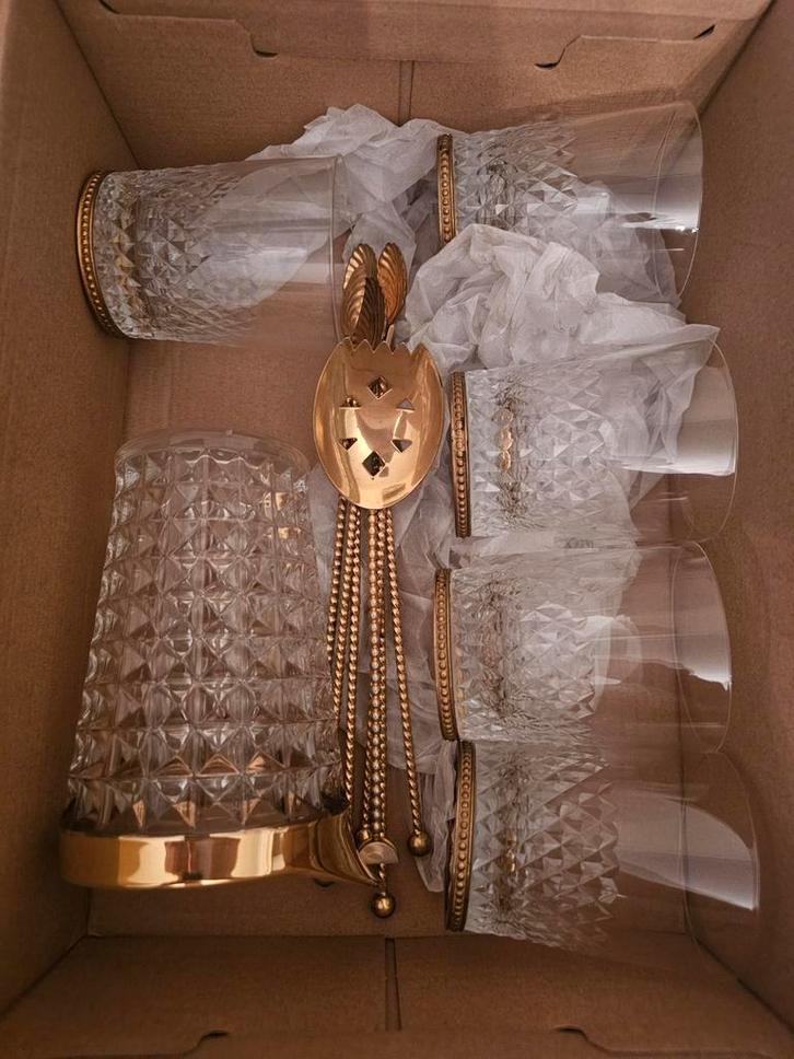 Set van gouden karaf, glazen en lepels - luxe stijl, Antiek en Kunst, Antiek | Glaswerk en Kristal, Ophalen