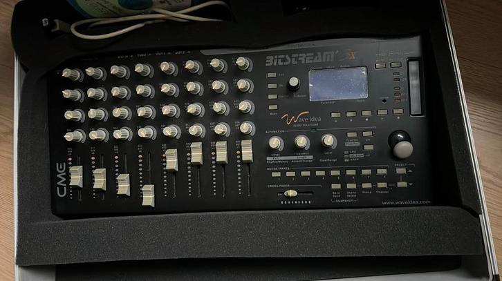 CME bitstream 3x, Muziek en Instrumenten, Behuizingen en Koffers, Zo goed als nieuw, Ophalen