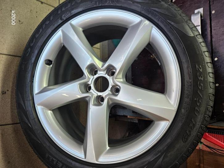 Jante a8, Auto-onderdelen, Banden en Velgen, Banden en Velgen, Zomerbanden, 19 inch, 235 mm, Personenwagen, Gebruikt, Ophalen