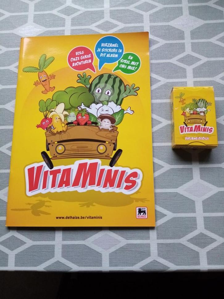 ALBUM MET STICKERS : VITAMINIS - DELHAIZE, Verzamelen, Supermarktacties, Ophalen of Verzenden