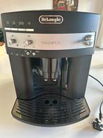 DeLonghi Magnifica Volautomatische koffiemachine, Elektronische apparatuur, Koffiezetapparaten, Koffiebonen, Gebruikt, Afneembaar waterreservoir