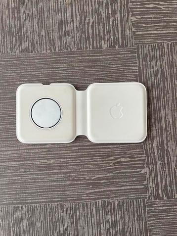 Apple Magsafe dubbele lader beschikbaar voor biedingen