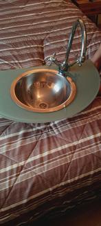 mooie design wastafel blad is in melkglas met kraan, Enlèvement, Comme neuf, Lavabo