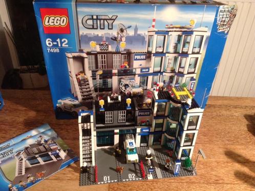 LEGO City - 7498 - Le Commissariat de Police (modèle 2010), Enfants & Bébés, Jouets | Duplo & Lego, Utilisé, Lego, Ensemble complet
