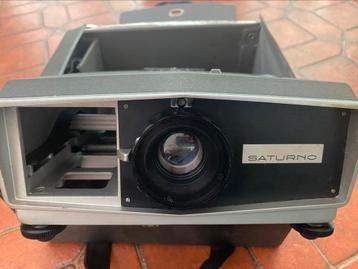 Projector Saturno bencini 24x36 beschikbaar voor biedingen