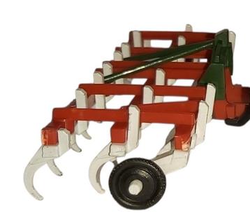 Britains Brede Cultivator 1:32 Nieuwstaat beschikbaar voor biedingen