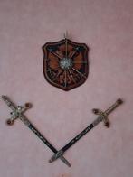 Lederen schild en 2 zwaarden, Verzamelen, Militaria | Algemeen, Zwaard of Sabel, Ophalen