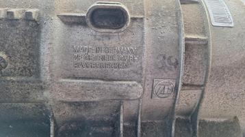 ZF automaat bak met factuur beschikbaar voor biedingen