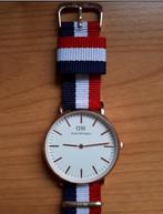 DANIEL WELLINGTON montre neuve, Handtassen en Accessoires, Horloges | Heren, Polshorloge, Nieuw, Kunststof, Ophalen of Verzenden