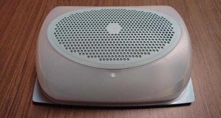 Tupperware CheeSmart kaasdoos in lichtblauw, Huis en Inrichting, Keuken | Tupperware, Zo goed als nieuw, Bus of Trommel, Blauw