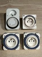 4 * 24 uur Tijdschakelaar 230 Volt met penaarde, Doe-het-zelf en Bouw, Elektriciteit en Kabels, Ophalen of Verzenden, Gebruikt