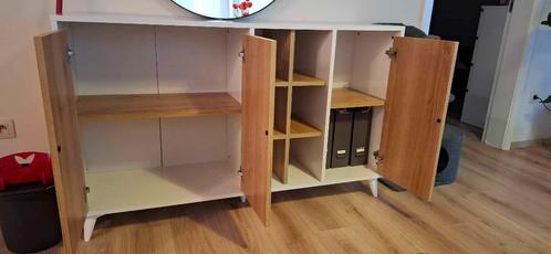 Dressoirkast, Huis en Inrichting, Kasten | Dressoirs, Zo goed als nieuw, 100 tot 150 cm, 25 tot 50 cm, Met deur(en), Met plank(en)