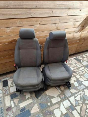 zetels vw caddy 3 lichte vracht.
bouwjaar 2007 beschikbaar voor biedingen
