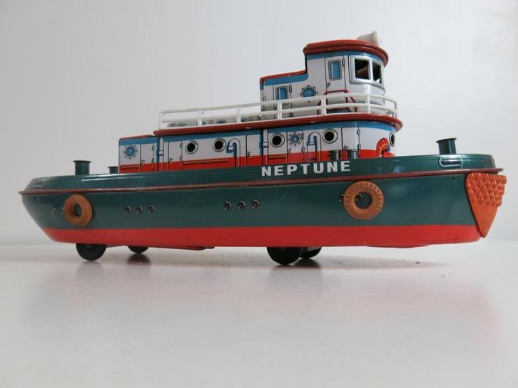 Sleepboot MODERN toys  NEPTUNE  1950, Antiek en Kunst, Antiek | Speelgoed, Ophalen of Verzenden