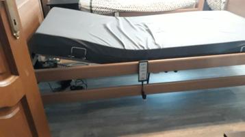 Ziekenhuisbed Burmeier Armina III  24 Volt met Tempur matras beschikbaar voor biedingen