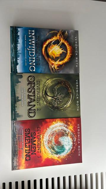 Veronica Roth - Divergent 1,2 & 3 - Nederlands beschikbaar voor biedingen